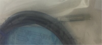 1Pcs E2E-X4MD1 2M Omron New yg