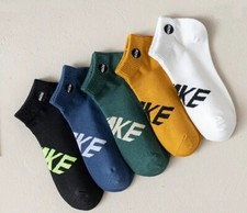5 Pairs Of Jake Unisex Trainer Socks - One Size