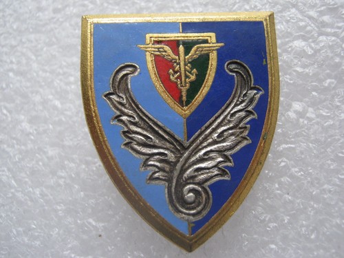 Ancienne insigne émaillée, FSF Fédération Sportive de France, bleu
