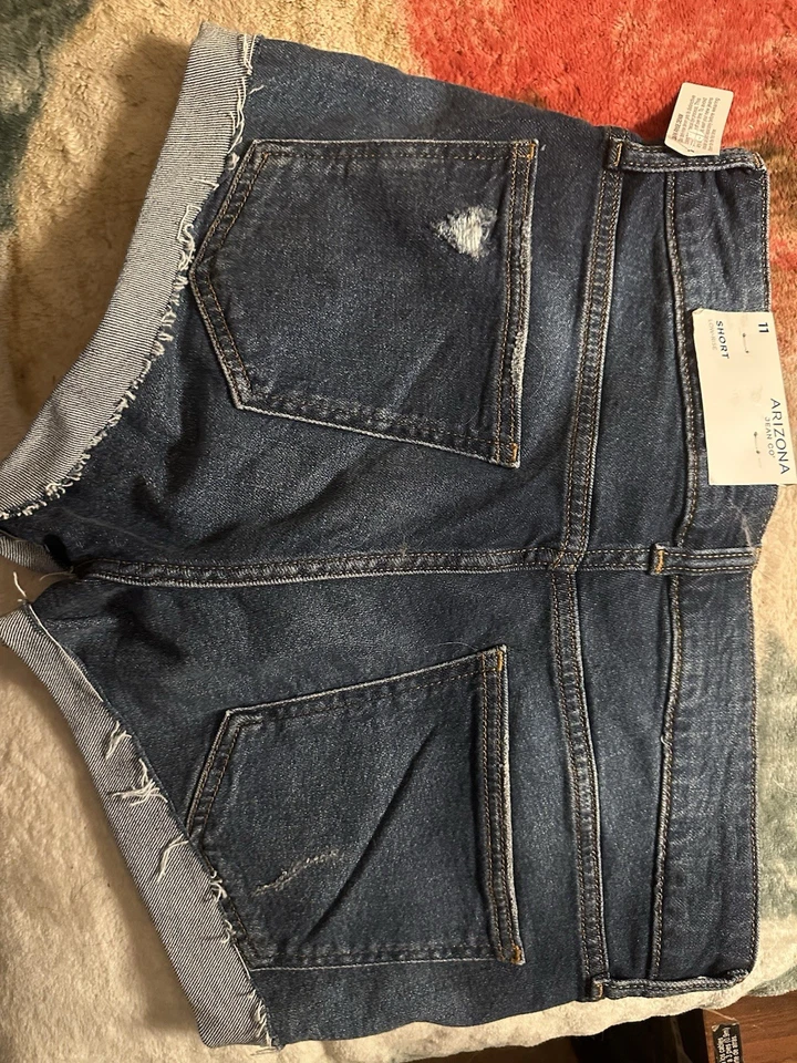 Arizona Jean Co Women's Size 11 Distressed Blue cuffed Jean Shorts - Image 4 of 4