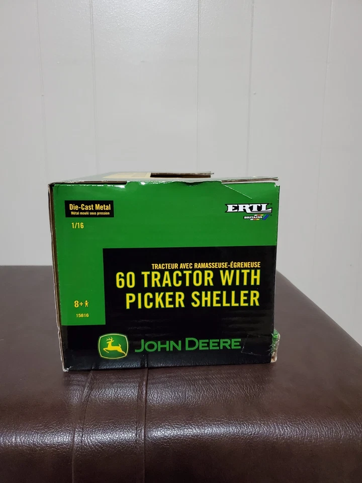 Tractor ERTL John Deere modelo 60 con recogedor de maíz Sheller escala 1/16, Foto 2 de 4