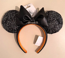BNWT Disney Minnie Mouse Spider Webs Halloween with Bow Ears Headband Adult Size