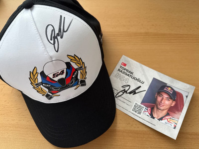 Toprak Razgaliglu - Base-Caps & Autogrammkarte von 2024 Superbike World Champion