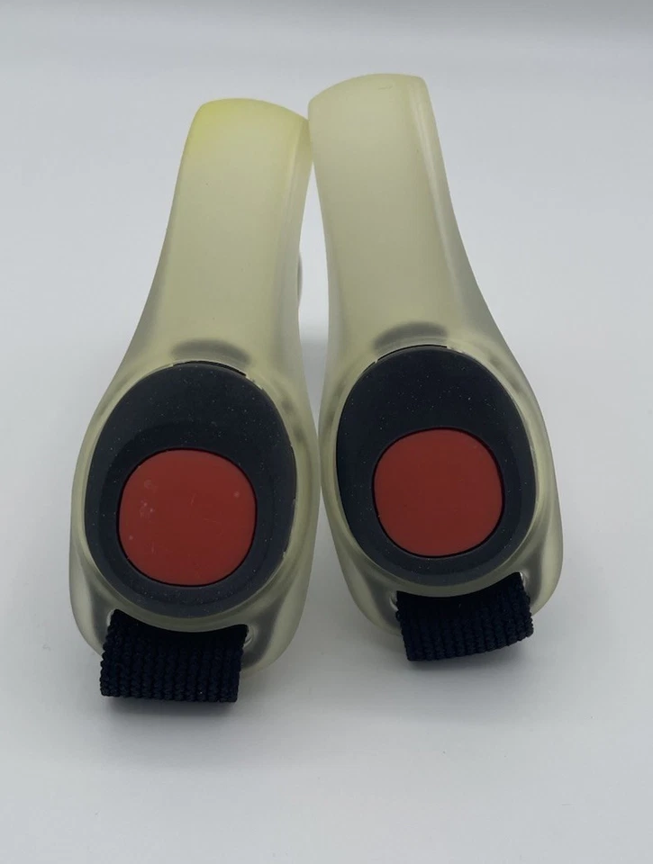 Brazalete de seguridad LED New Balance de alta visibilidad 2pk banda para piernas brazo probado usado en excelente estado Foto 3 de 4