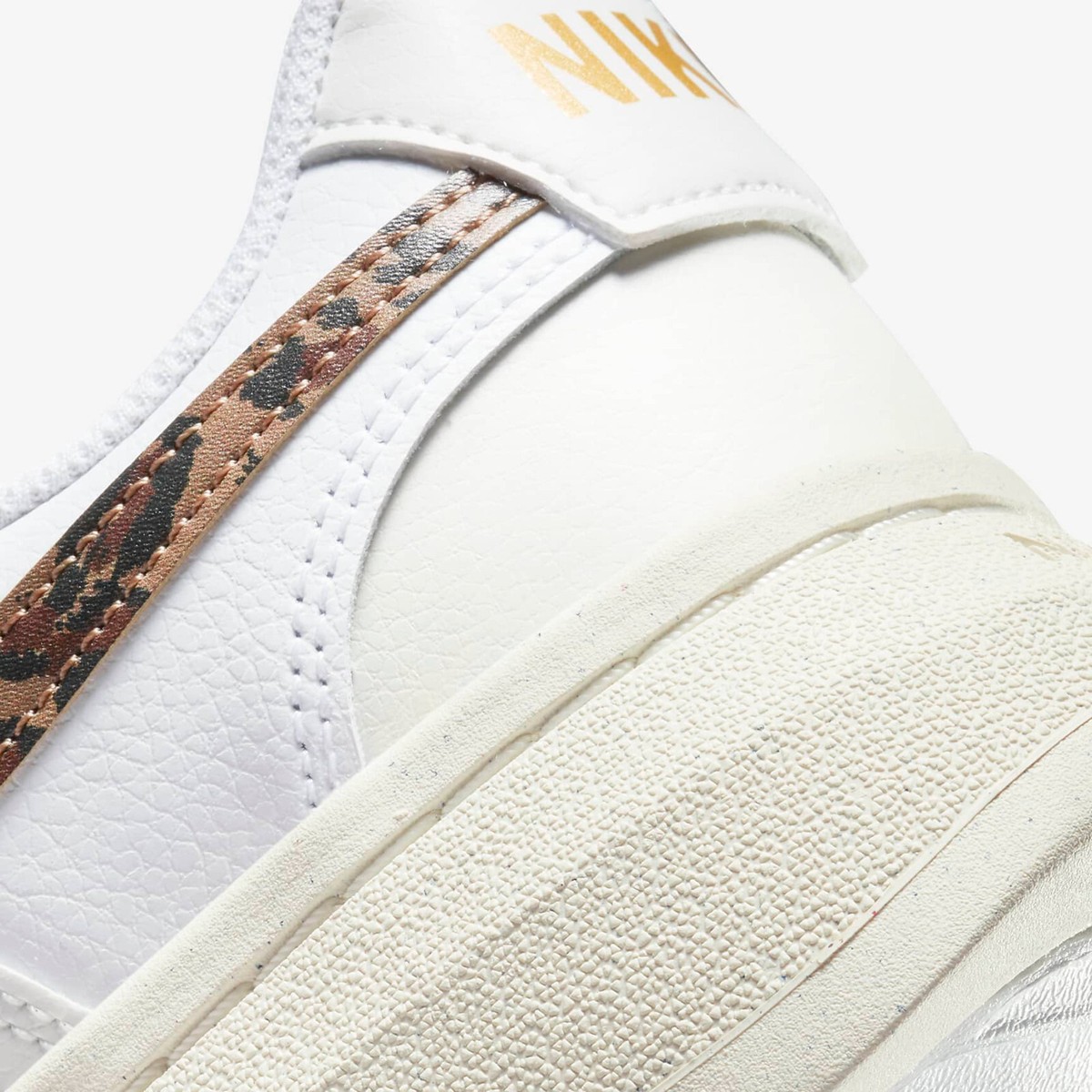 ☆大人気☆Nike Court Vision Alta レオパード柄 Nike Court Vision Alta Low White Light Bone Sail Archaeo