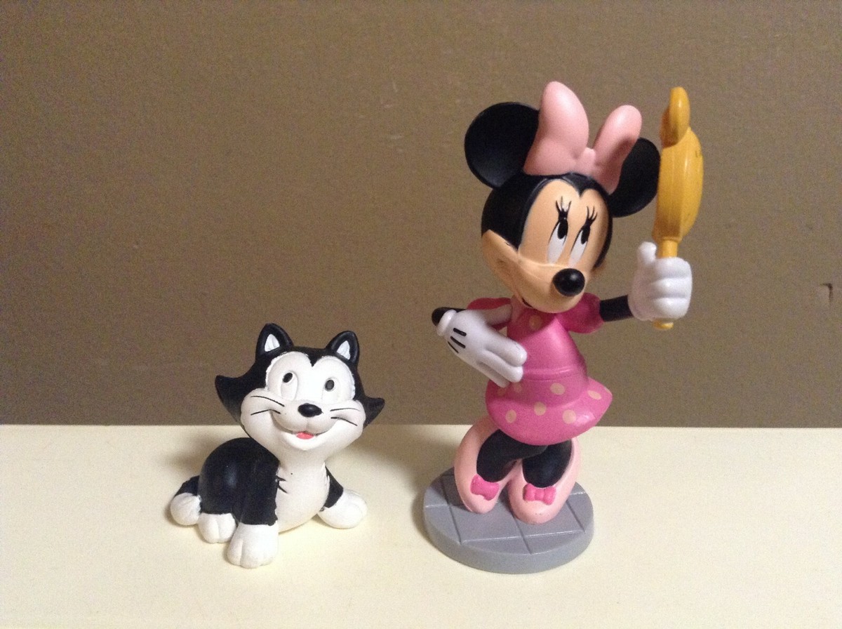 DISNEY FIGURE LOT MINNIE MOUSE FIGARO CAT 1.75
