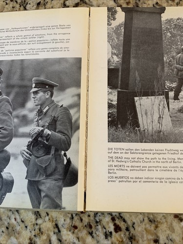 Stacheldraht um Berlin (Barbed Wire around Berlin), Arno Scholz, 1961 in German - Bild 6 von 11