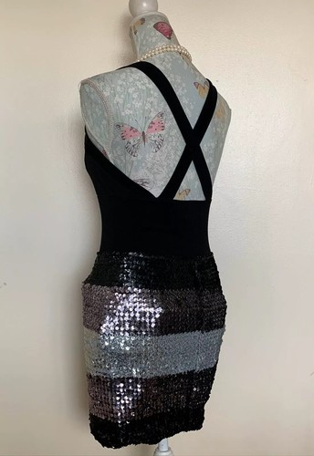 Mini vestido cruzado de tela y lentejuelas negro a rayas talla 12 de ASOS - Imagen 11 de 12