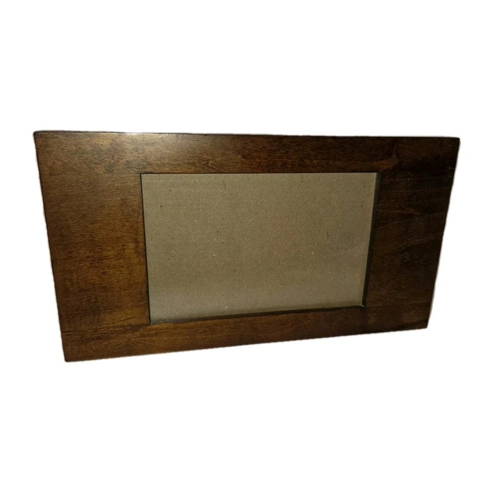 Mesa de pared de madera marrón con marco de madera Pottery Barn retrato o paisaje Foto 2 de 4