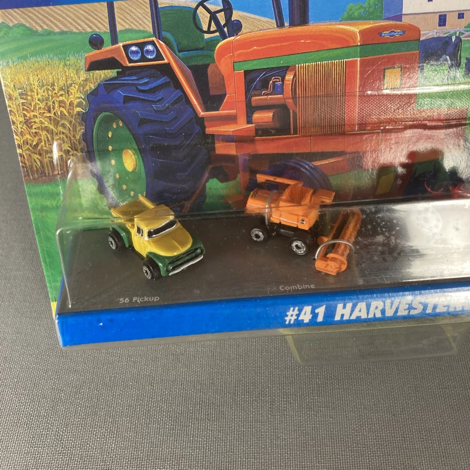 Micro Machines HARVESTERS #41 75030 COMBINE FARM TRACTOR  NEW - Image 2 of 4