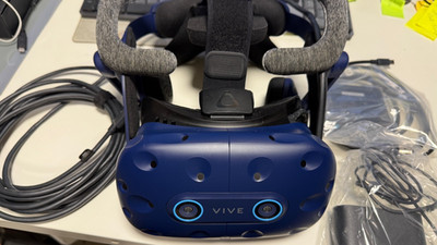 HTC Vive Pro Eye HMD Virtual Reality Headset Tested Working with 2 remotes