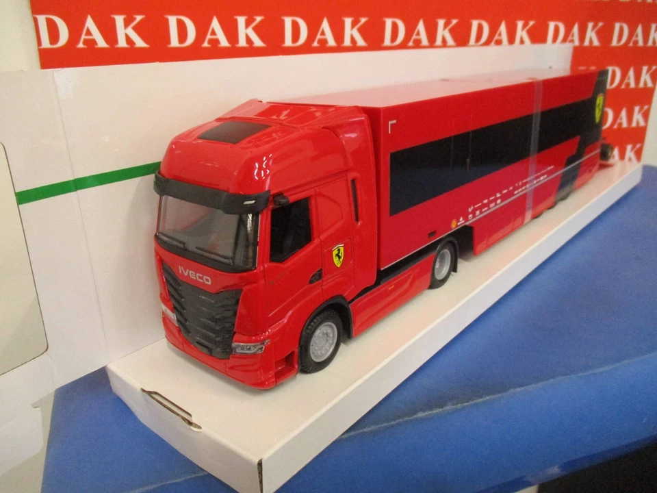 Die cast 1/43 Modellino Camion Truck Iveco S-Way 570 Scuderia Ferrari + F1 SF-23 - Immagine 2 di 4