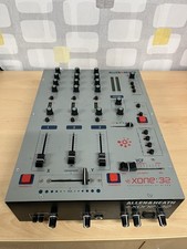 Superb Allen & Heath Xone:32 Mixer (1)