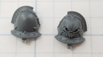 40K Chaos Space Marine Bits Legionary Shoulder Pads  w Skulls #08 
