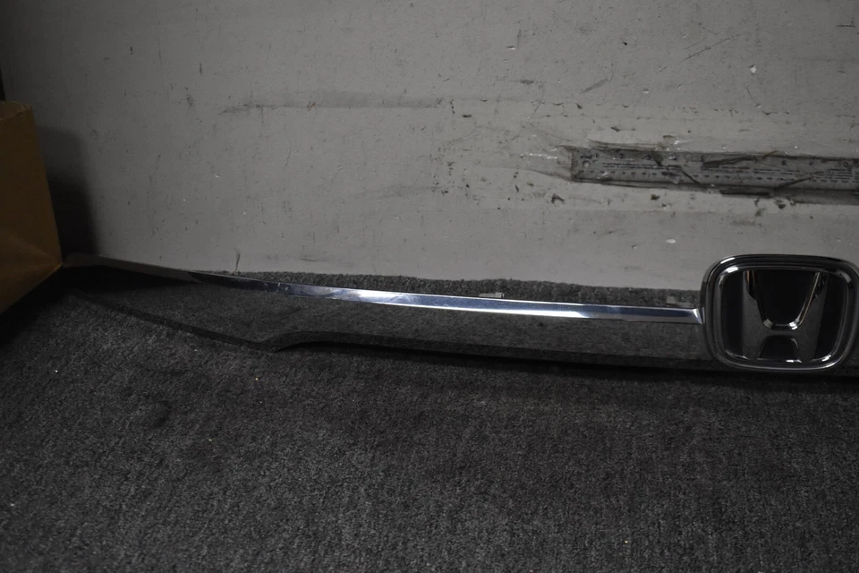 2018 - 2020 年本田 Odyssey 后 GARNISH ASSY 工厂原始设备制造商 — 第 2/4 张图片