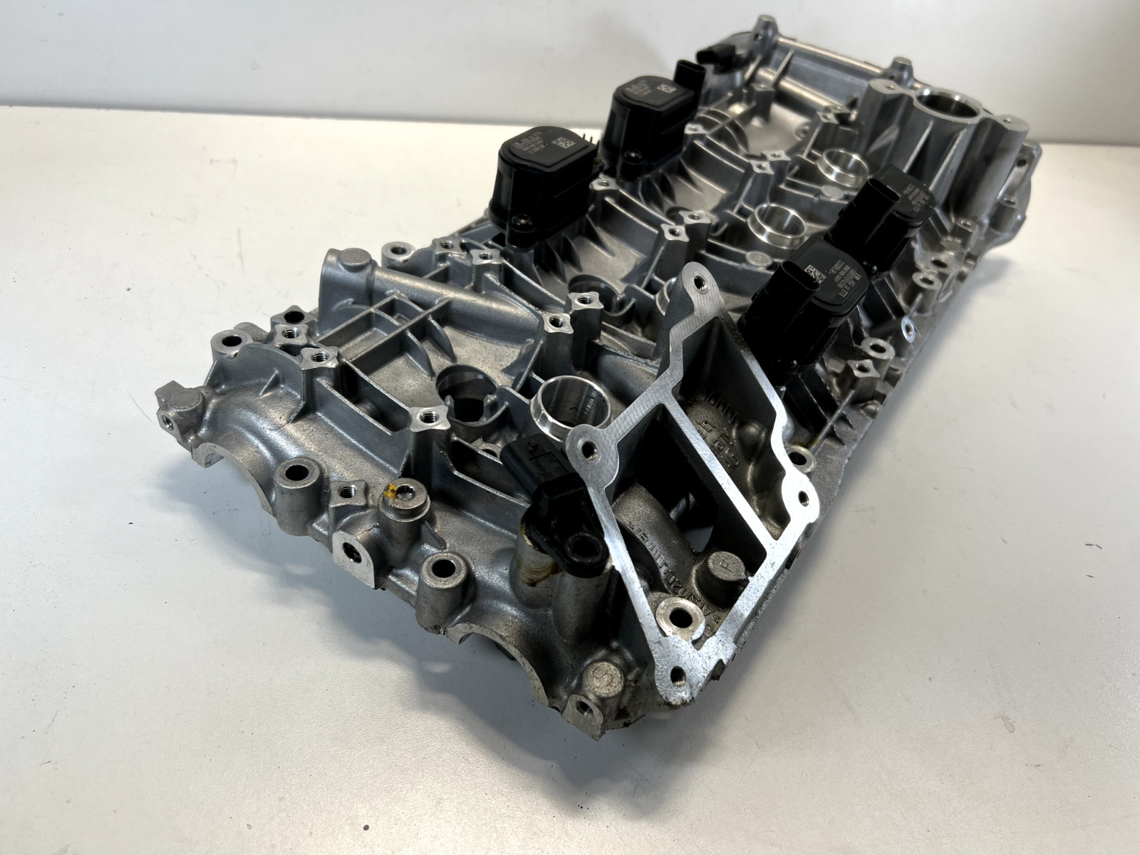 Audi SQ8 Lamborghini Urus Bentley Bentayga 4L V8 Engine Valve Cover Right RH OEM