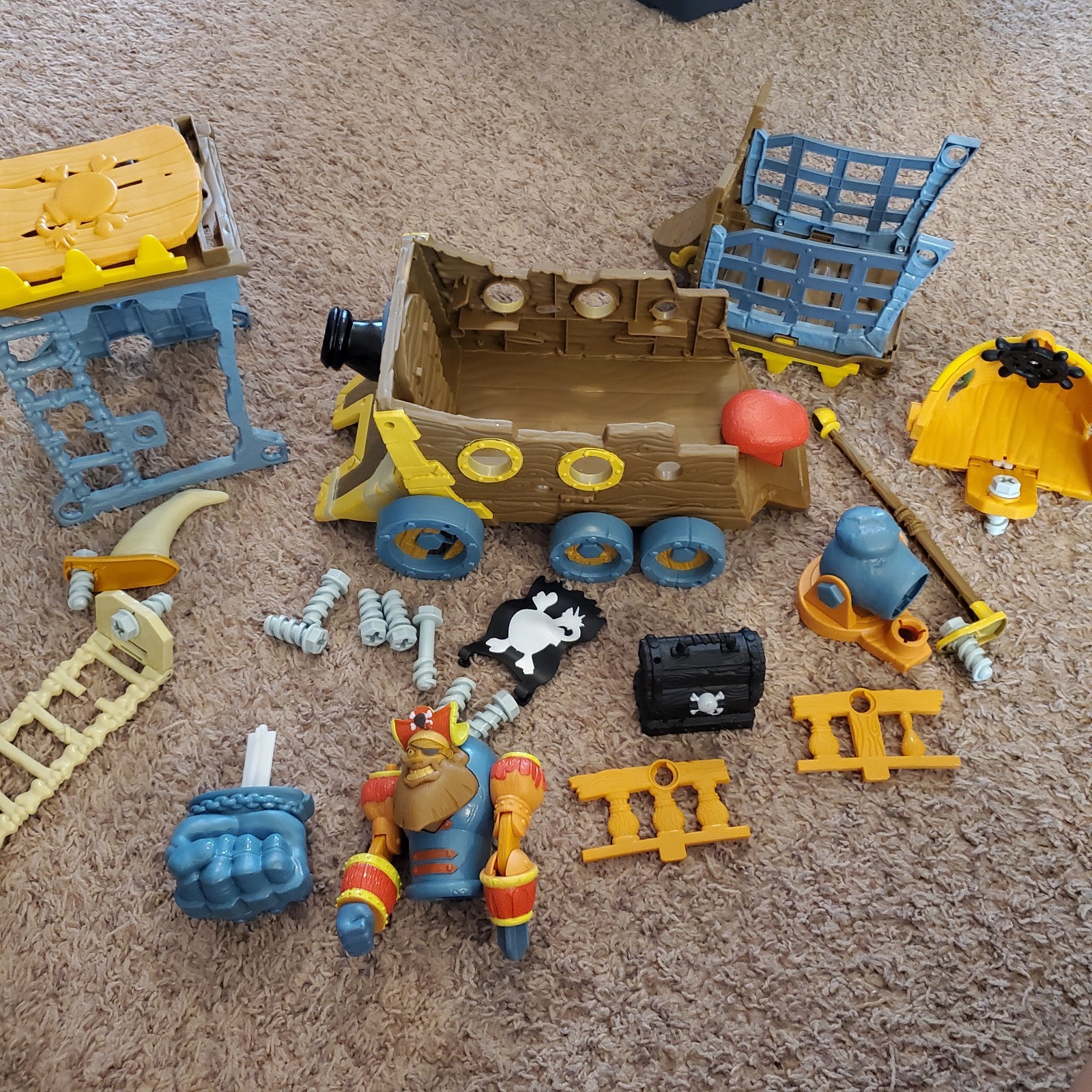Little Tikes Kingdom Builders - Wreckin' Roller Battering Ra