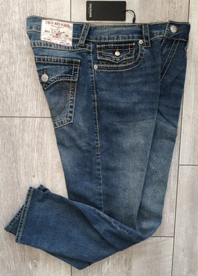 TRUE RELIGION Jeans GENO BIG T FLAP SLIM Herren Jeanshose Blau Gr.34 NEU ETIKETT - Bild 1 von 4