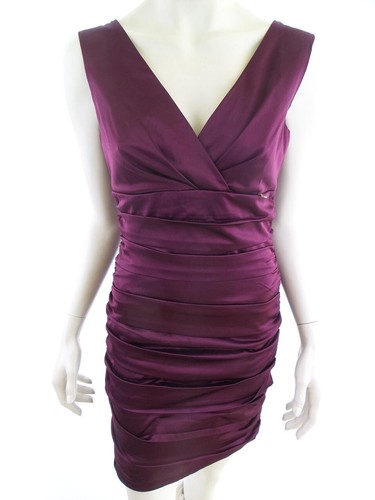 Vestido ajustado sin mangas Rinascimento talla M púrpura hasta la rodilla