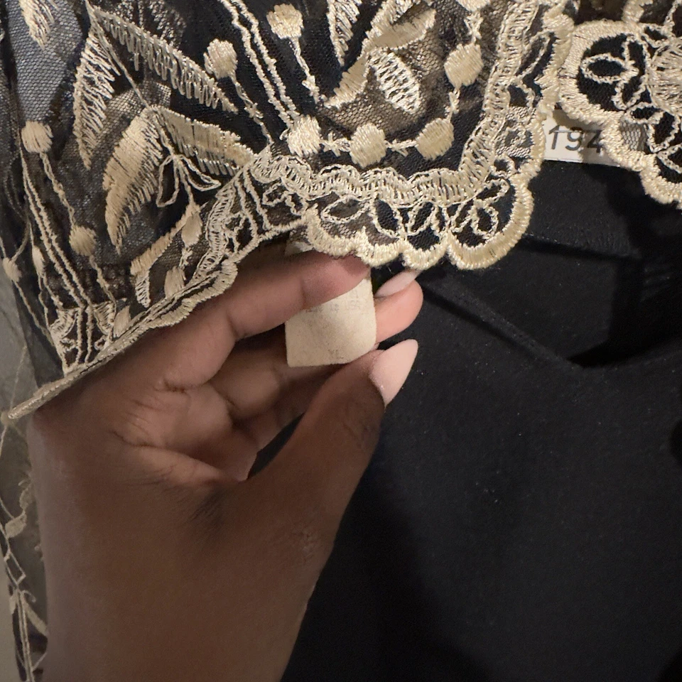 Vestido ceñido al cuerpo negro Anna para mujer con chal dorado de encaje talla L noche cóctel Foto 4 de 4