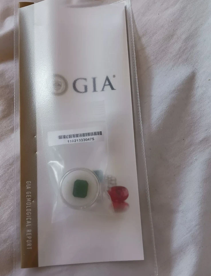 GIA Certified 7.02 Ct Loose Green Natural Beryl, Emerald Shape Gemstone - Image 2 of 4