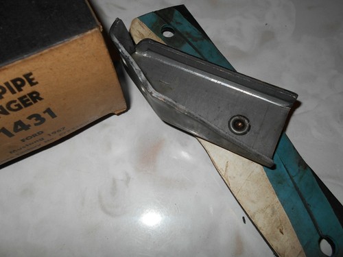 NORS International Parts Corp. Tail Pipe Hanger 1967 Ford Mustang, #C7ZZ-5A246-C - Picture 3 of 3