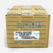 New In Box YASKAWA SGMG-09A2ABC SGMG09A2ABC AC Servo Motor Fast Shipping
