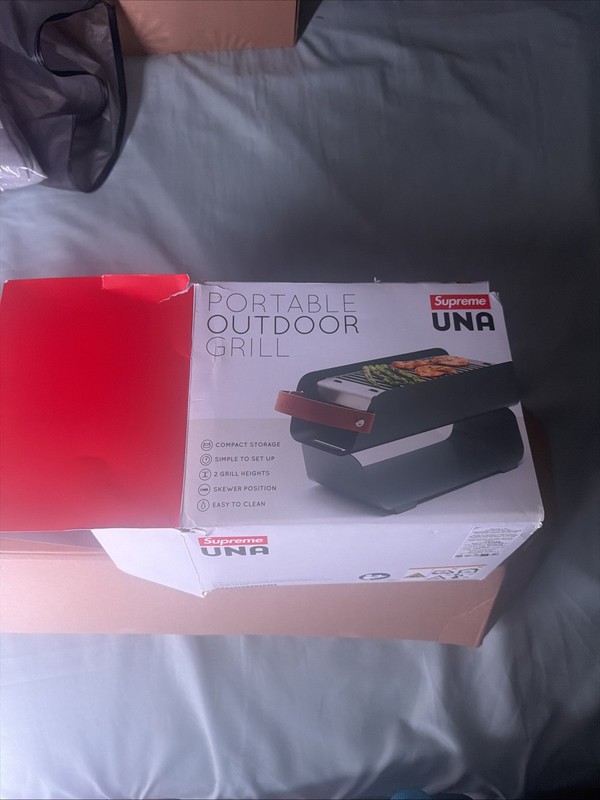 NEW Supreme Una Black Portable Outdoor Grill w/ Leather Handle FW25A3