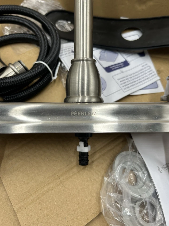 Peerless 双手柄甲板安装厨房龙头不锈钢 P2943LF-SS- W 全新 — 第 4/4 张图片