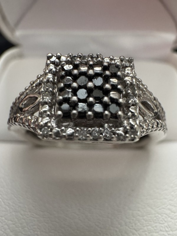 Sterling Silver ~1/8CTW Black & White Diamond Cluster Halo Ring Size 7