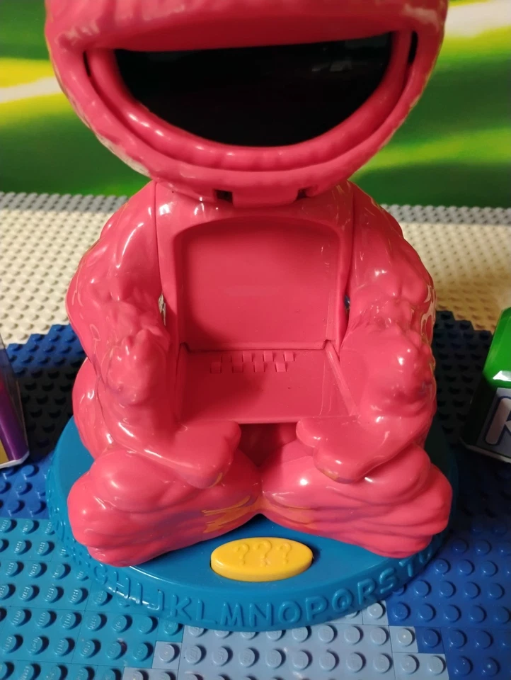 芝麻街 Elmo 查找和学习字母组合全套孩之宝 2010  — 第 3/4 张图片