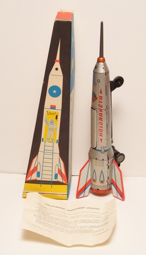 1970's HOLDRAKETA Hungarian Lemezaru Gyar Moon Rocket Friction Tin Toy - Works