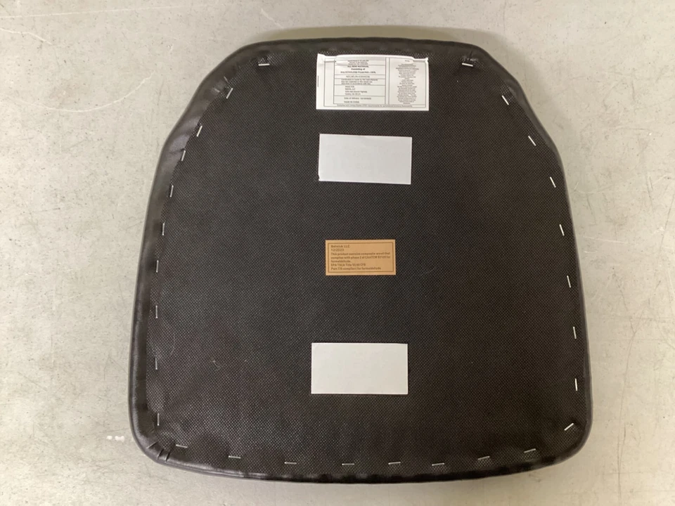 Cojín para silla Flash Furniture Chiavari, 15,5 W 15-1/2" L 2 H BH-BK-HARD-VYL-GG Foto 3 de 3