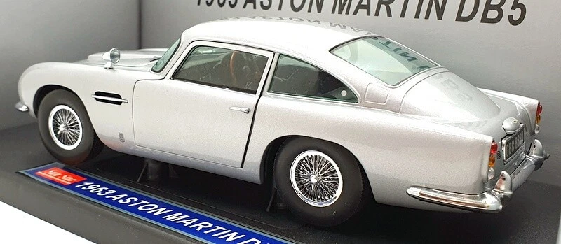 Sunstar 1/18 Scale Diecast  - 1005 Aston Martin DB5 1963 - Silver Grey — 第 2/4 张图片