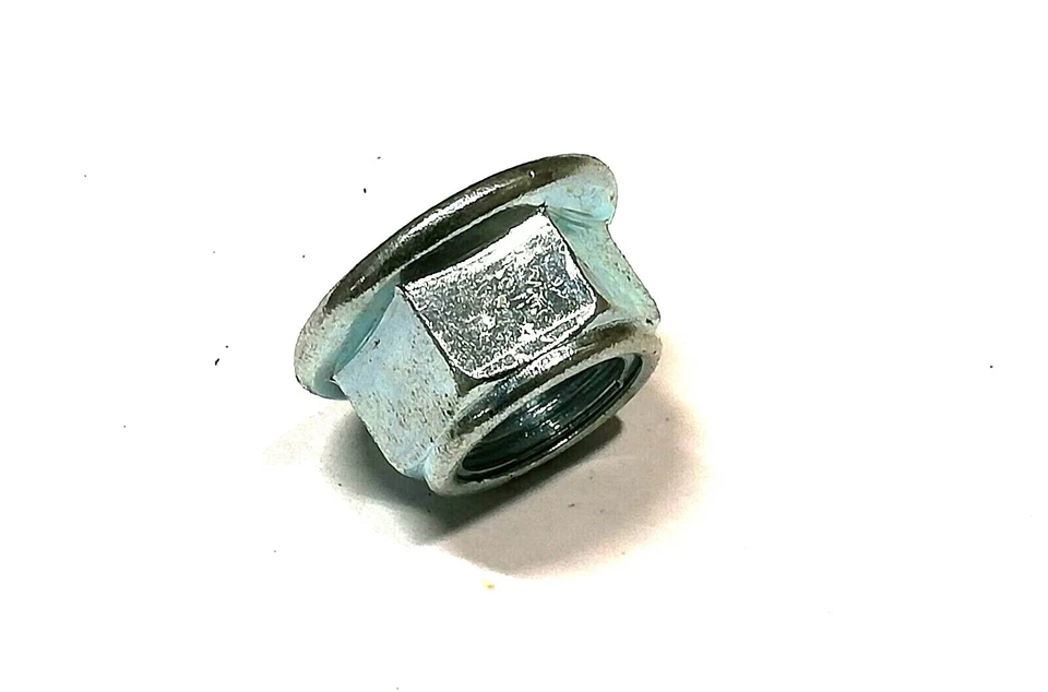 Tuerca para eje galvanizado adecuado para BMW R50 R60 R51/2 R51/3 R67 R68 R69 M14x1,5 Foto 2 de 2