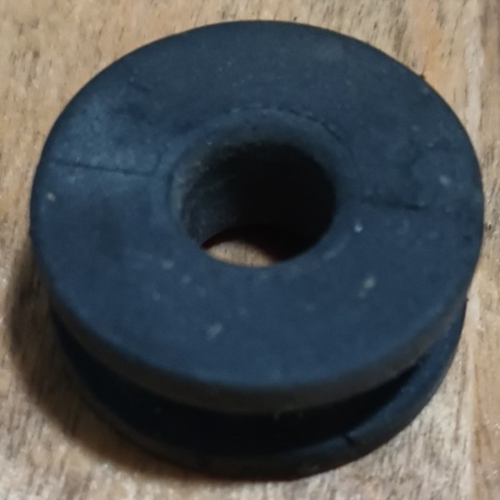 BMW rubber grommet F650 R900 R1200 K1200 R80 R100 R65 R1100 R850 K100 K1100 K75 - Foto 2 di 3