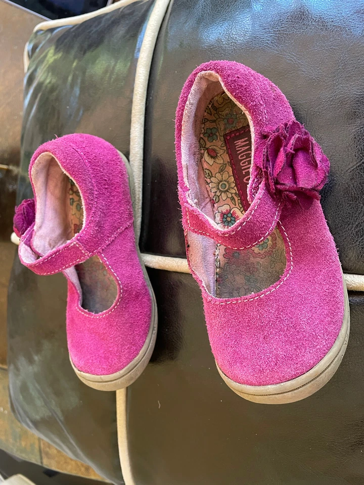Zapatos Mary Jane de cuero rosa Maggie & Zoe para niñas talla 8 Foto 2 de 4