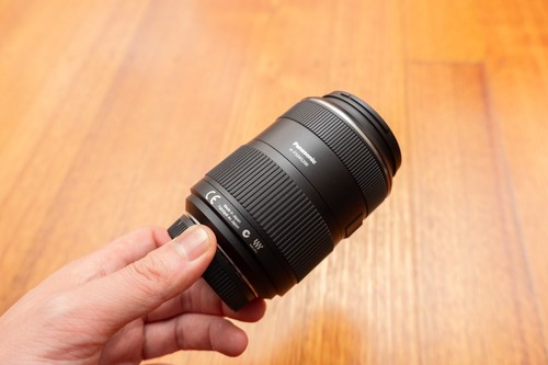 Panasonic Lumix G Vario 45-200mm F4-5.6 MEGA O.I.S Lens for M43 (Mint Condition) - Picture 2 of 5