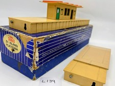 Hornby Dublo D1 Island Platform, OO Gauge #L139
