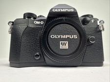 Olympus E-M5 Mark II 16.1MP Digital Camera  SC 930   25mm 1.8 Extras : 
