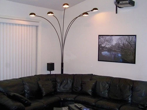 Lámpara de pie ORE International 6962BK arco de 5 brazos, negra Foto 2 de 2