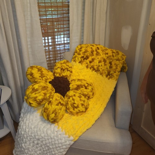 Grobstrickgarn afghanisch/gelb mit passendem Sonnenblumenkissen 74" x 47" GESCHENK - Bild 7 von 9