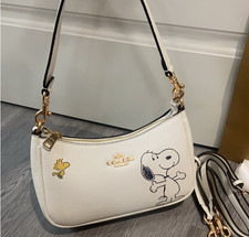 Borsa a tracolla Coachx PEANUTS CBJ76 IMCAH Teri Snoopy Chalk design multi 2 vie
