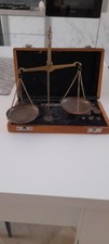 ANTICA BILANCIA IN GHISA PIATTI OTTONE CON PESI ANNI '50 PORTATA 2 KG. BY46