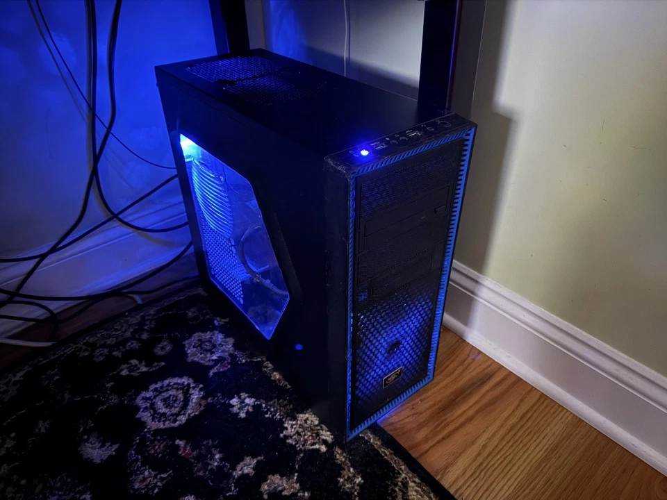 PC personalizada RTX2070, i5 8600k, 16 GB RAM, 500 GB SAMSUNG EVO SSD Foto 4 de 4