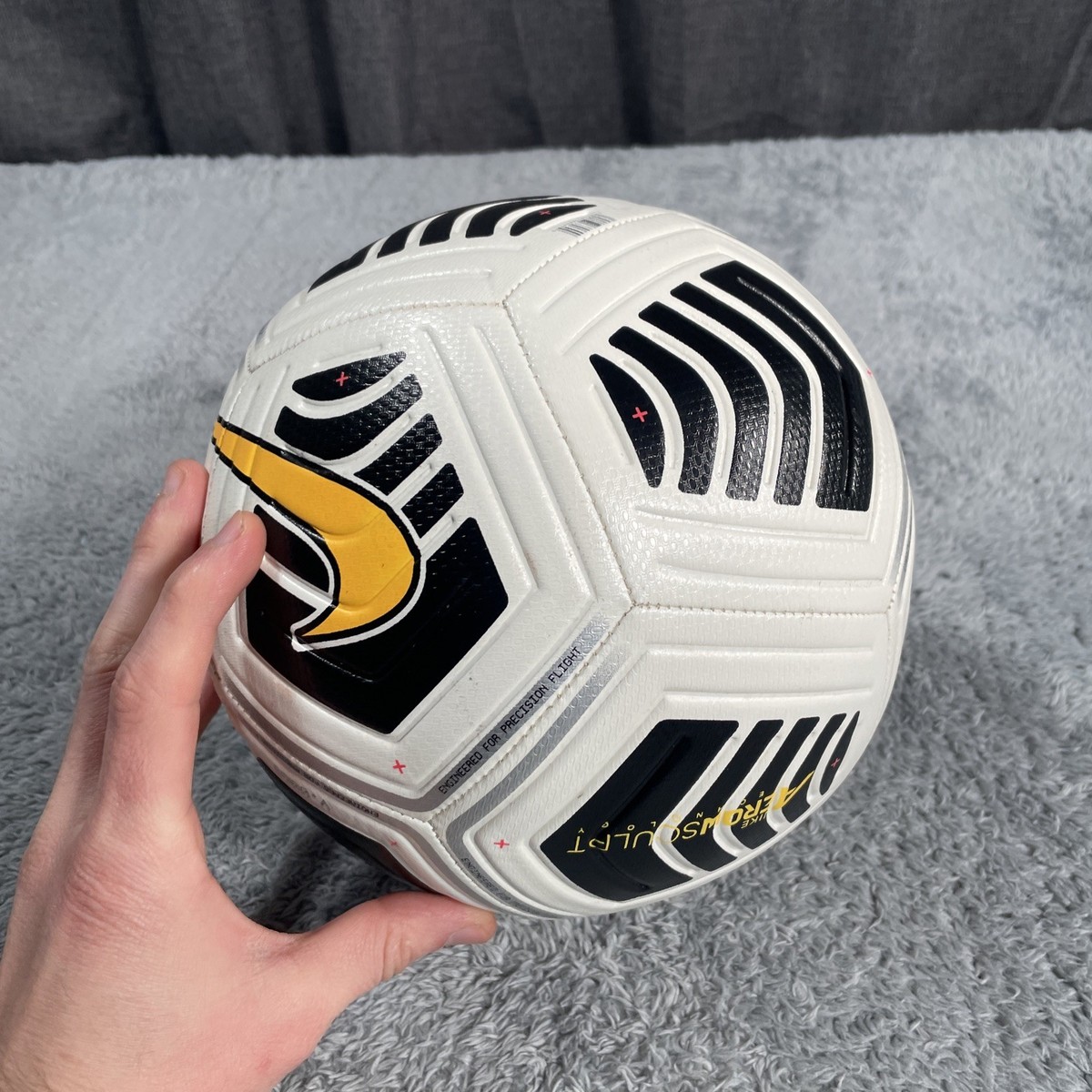 Nike Aerowsculpt Flight Soccer Ball Size 5 CW5488-100 Used Adult