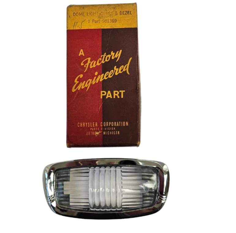 1942-1952 Plymouth Deluxe Suburban Domo Luz Lámpara Lente Cubierta 981369 Nuevo de Lote Antiguo Foto 2 de 4