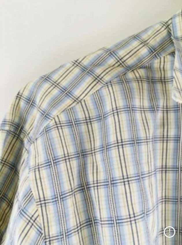 Camisa Banana Republic para hombre talla mediana azul tostado a cuadros abotonada Foto 3 de 4
