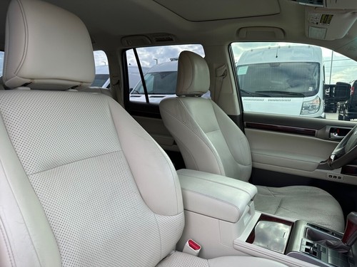 2013 LEXUS GX 460 - Picture 16 of 31