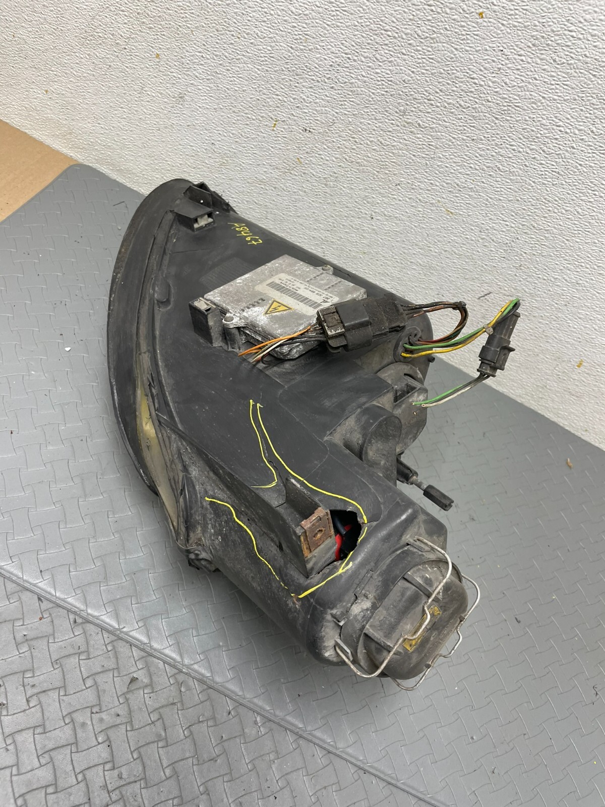 1998-2002 Maserati 3200 4200 GT Right Passenger Side Headlight Xenon OEM A8467 C